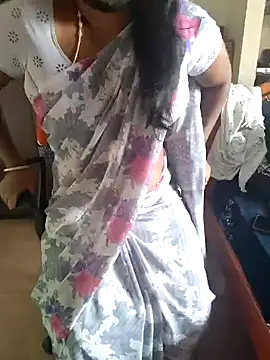 Snapshot of Tamil_roja69 chatting on May 9, 5:22 am Tamil roja69 online show from May 9, 5:22 am