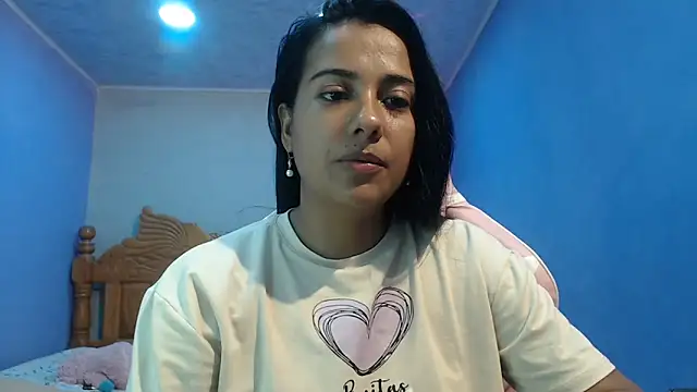 Coral0403 online show from October 29, 8:41 pm