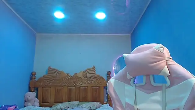 Coral0403 online show from November 26, 7:14 pm