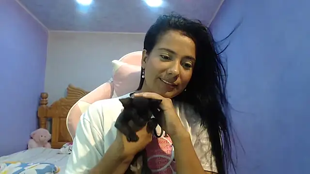 Coral0403 online show from November 5, 6:55 pm