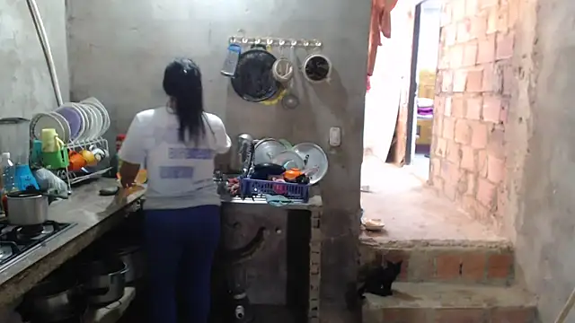 Snapshot of Coral0403 chatting on December 16, 8:46 pm Coral0403 online show from December 16, 8:46 pm