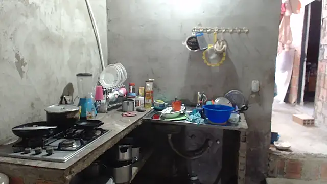 Snapshot of Coral0403 chatting on December 20, 6:44 pm Coral0403 online show from December 20, 6:44 pm