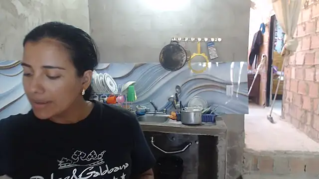 Snapshot of Coral0403 chatting on June 20, 4:56 pm Coral0403 online show from June 20, 4:56 pm