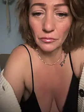 AlessasRoom online show from October 12, 6:48 am