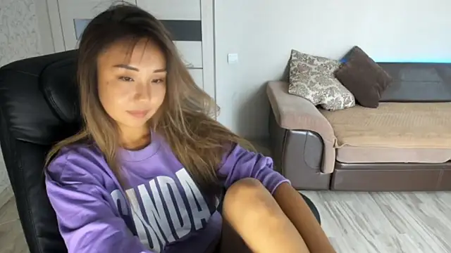 Snapshot of karishee chatting on October 19, 8:00 pm karishee online show from October 19, 8:00 pm