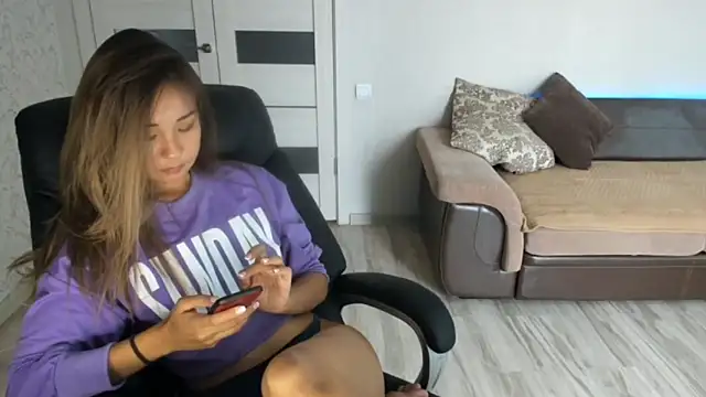 Snapshot of karishee chatting on November 6, 7:40 pm karishee online show from November 6, 7:40 pm