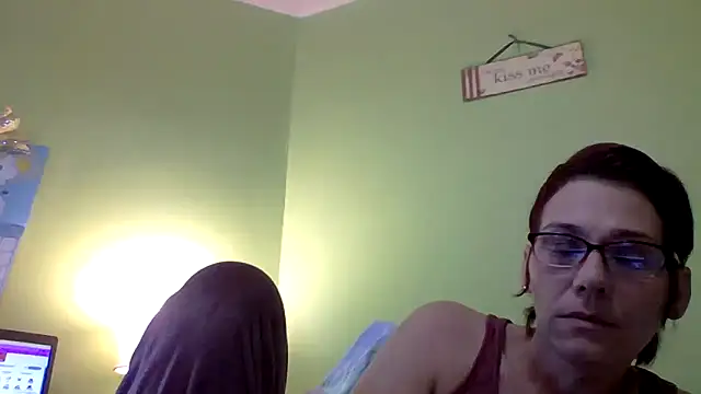 TheOneNOnlyHalfPint online show from February 8, 8:42 pm