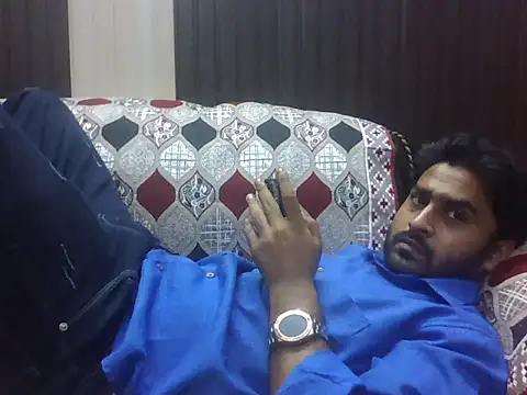 Snapshot of indihotguy chatting on October 31, 12:46 pm indihotguy online show from October 31, 12:46 pm