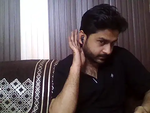 indihotguy online show from April 2, 7:26 am