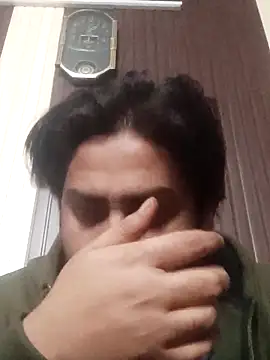 Snapshot of indihotguy chatting on February 17, 5:34 pm indihotguy online show from February 17, 5:34 pm