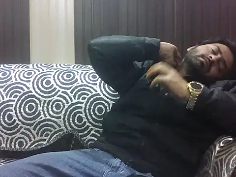 indihotguy online show from January 17, 2:20 pm