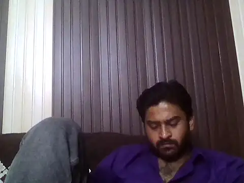 indihotguy online show from April 18, 12:51 pm
