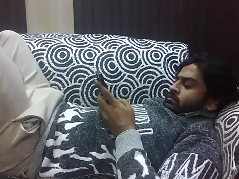 indihotguy online show from December 22, 9:48 pm