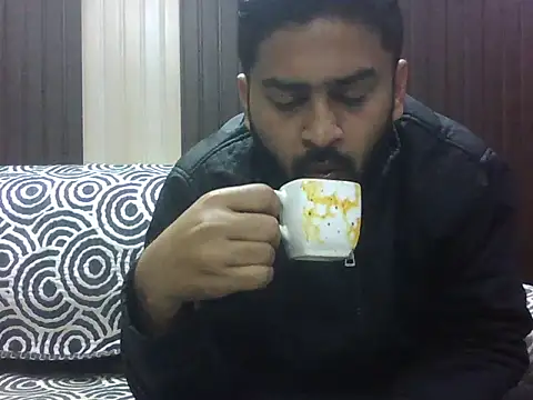 indihotguy online show from February 15, 10:03 am