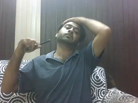 Snapshot of indihotguy chatting on September 10, 1:32 pm indihotguy online show from September 10, 1:32 pm