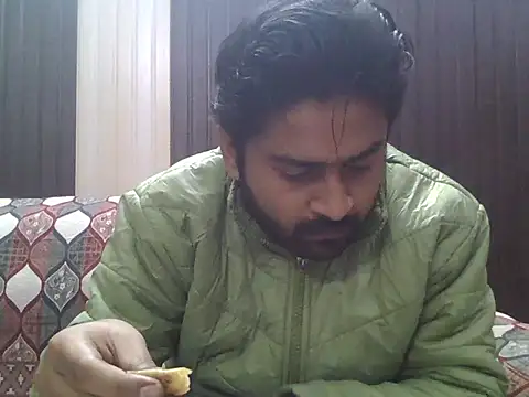 indihotguy online show from December 16, 5:44 am