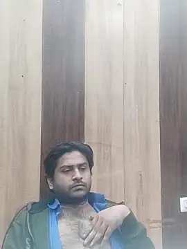 Snapshot of indihotguy chatting on February 17, 10:40 am indihotguy online show from February 17, 10:40 am