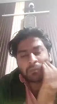 Snapshot of indihotguy chatting on February 23, 1:42 pm indihotguy online show from February 23, 1:42 pm