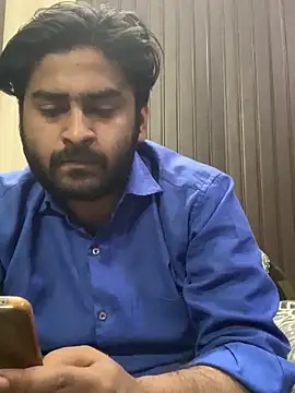 Snapshot of indihotguy chatting on March 18, 6:28 pm indihotguy online show from March 18, 6:28 pm