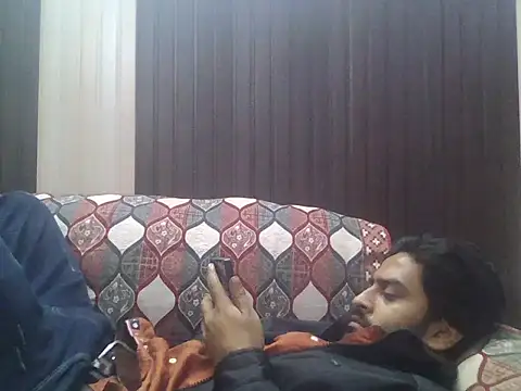 indihotguy online show from November 29, 1:55 pm