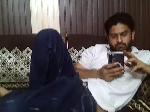 indihotguy online show from April 7, 10:50 am