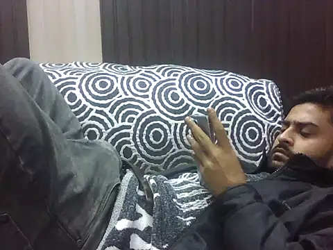 indihotguy online show from February 5, 2:35 pm