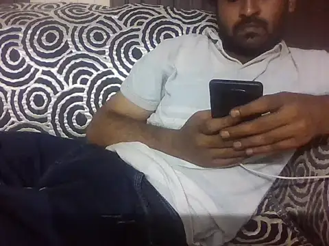 Snapshot of indihotguy chatting on June 26, 9:48 am indihotguy online show from June 26, 9:48 am