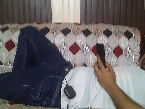 indihotguy online show from May 21, 2:42 am