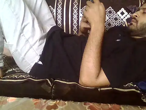 indihotguy online show from May 6, 1:42 am