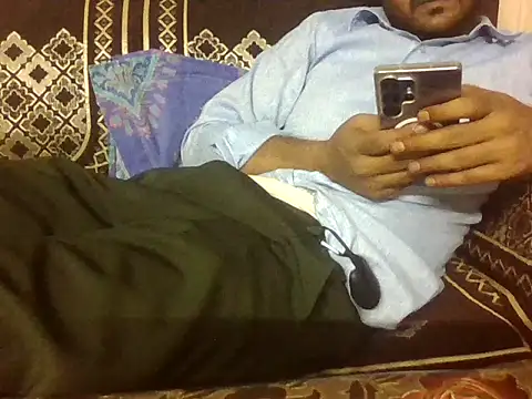 indihotguy online show from May 11, 2:18 pm