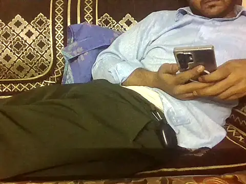 indihotguy online show from May 11, 2:45 pm