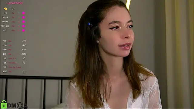 Snapshot of LittleOriana chatting on September 28, 2:51 am LittleOriana online show from September 28, 2:51 am