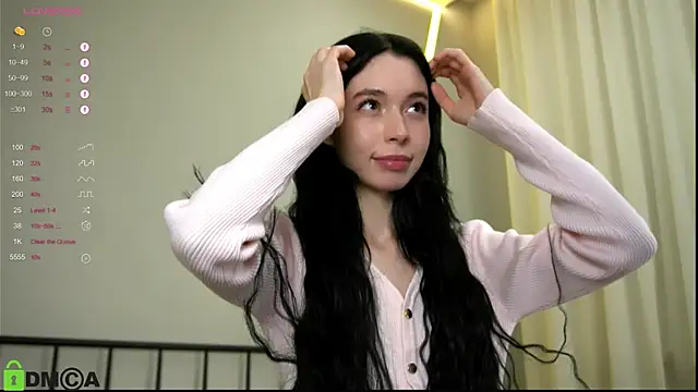 Snapshot of LittleOriana chatting on October 18, 9:50 pm LittleOriana online show from October 18, 9:50 pm