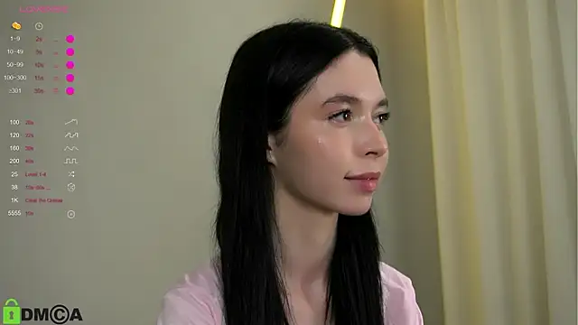 Snapshot of LittleOriana chatting on October 18, 12:34 am LittleOriana online show from October 18, 12:34 am