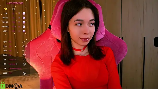 Snapshot of LittleOriana chatting on March 13, 1:43 am LittleOriana online show from March 13, 1:43 am