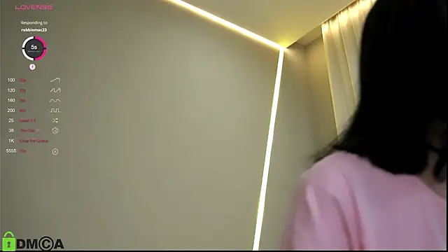 LittleOriana online show from October 26, 8:31 pm