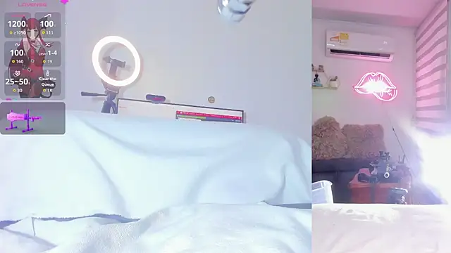 Maria Jones  online show from March 20, 1:39 am