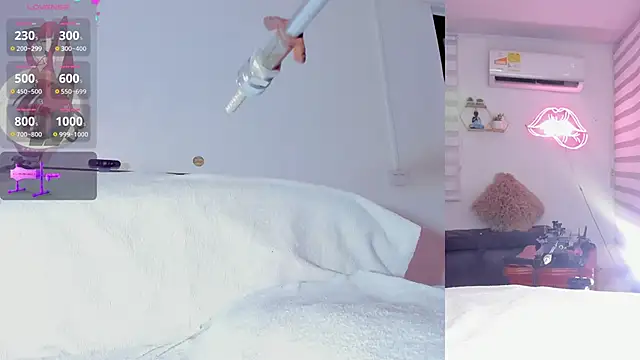 Maria Jones  online show from February 23, 1:40 am