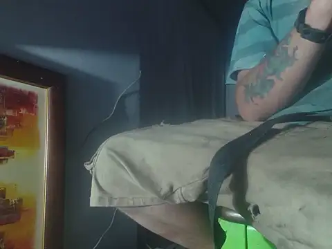 poesnuus999 online show from April 15, 10:21 pm