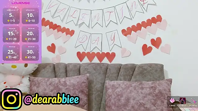 DearAbbiee online show from March 29, 9:44 am