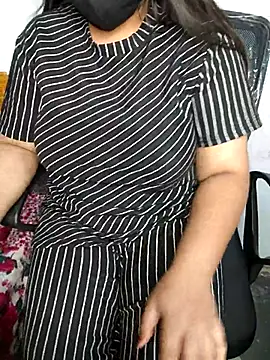 tanvihot2 online show from April 2, 3:41 pm