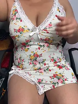 tanvihot2 online show from April 14, 4:01 pm