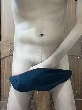 fakelove95 online show from October 31, 8:27 pm