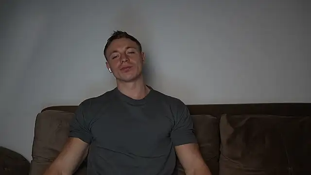 Snapshot of o_r_b_i_t chatting on February 23, 10:21 pm o r b i t online show from February 23, 10:21 pm