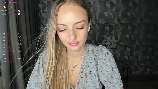 A delina online show from July 12, 5:03 pm