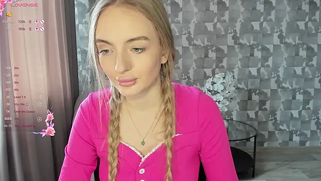 A delina online show from March 13, 8:30 am