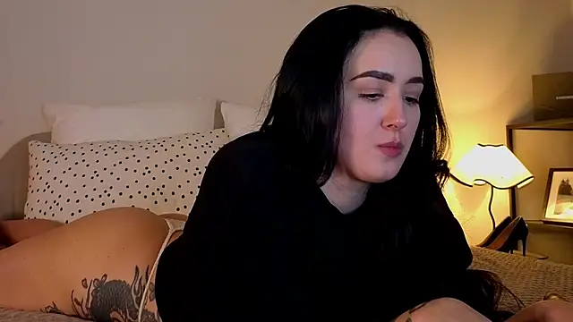 KimKhallifa online show from March 7, 4:34 pm