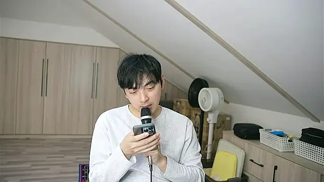 chinalover4199 online show from April 7, 2:57 am