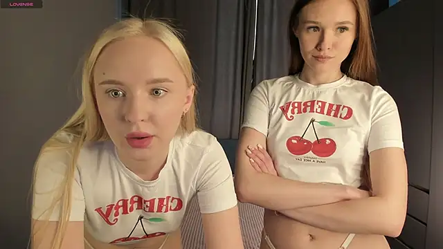 Snapshot of Olivia_livi chatting on June 14, 4:41 pm Olivia livi online show from June 14, 4:41 pm