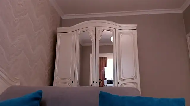 zimgil online show from March 20, 6:53 pm